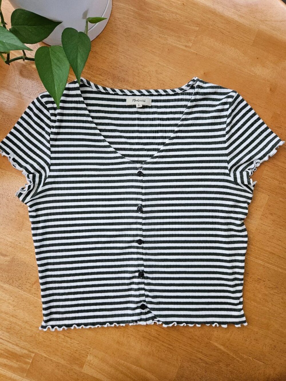 Madewell Button-Front V-Neck Ribbed Striped Crop Tee - Olive Green - Size L
